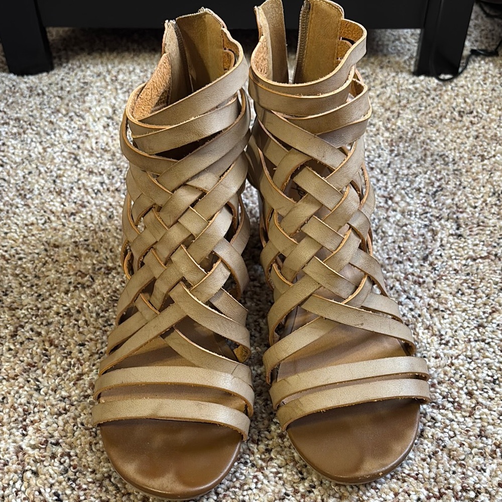 Qupid Tan Gladiator Sandals with Intricate Design